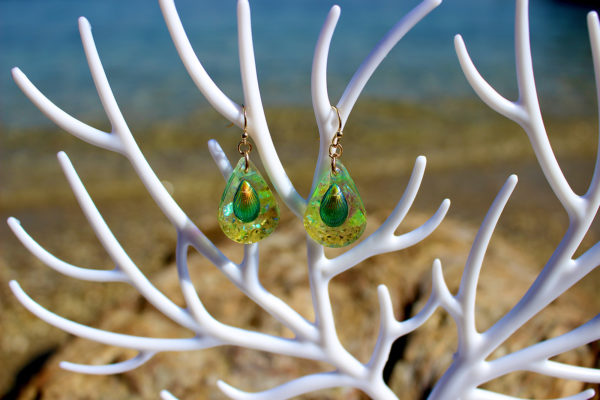 Boucles d'oreille "Gouttes verte" - boucles d'oreille de sirène - bijoux Galatée Merveilles - bijoux de sirène - bijoux coquillage - bijoux fantaisies