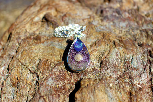 Pendentif "Goutte myrtille" - bijoux galatée merveilles - pendentif de sirène - bijoux de sirène - bijoux coquillage - bijoux fantaisies - colliers de sirène
